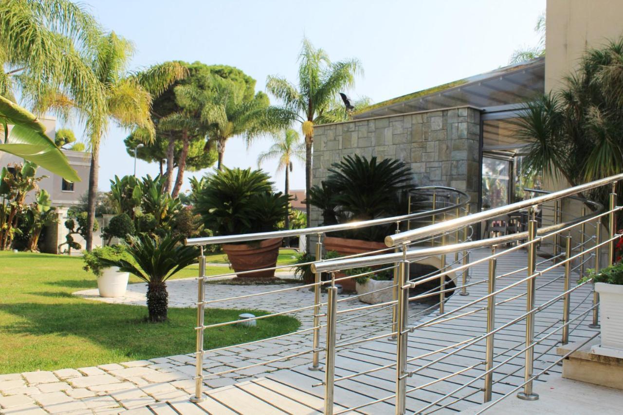 No Tag Urban Hotel Trani Dış mekan fotoğraf